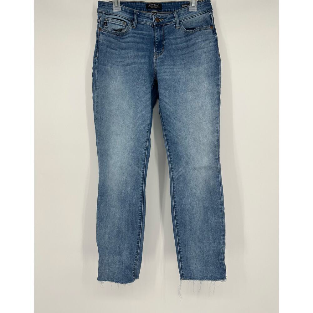 Judy Blue Relaxed Fit Ankle Jeans Raw Hem